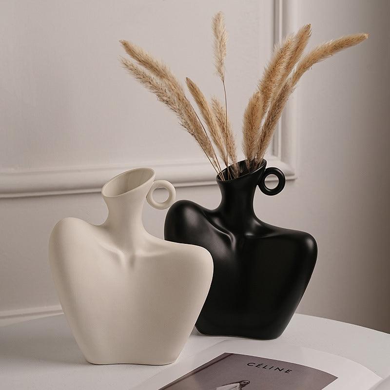 Hom & Ember – Minimalist Small Ceramic Flower Vase in Beige Statue Design for a Chic Interior