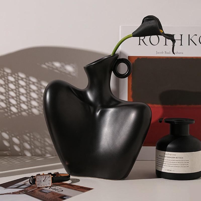 Hom & Ember – Minimalist Small Ceramic Flower Vase in Beige Statue Design for a Chic Interior