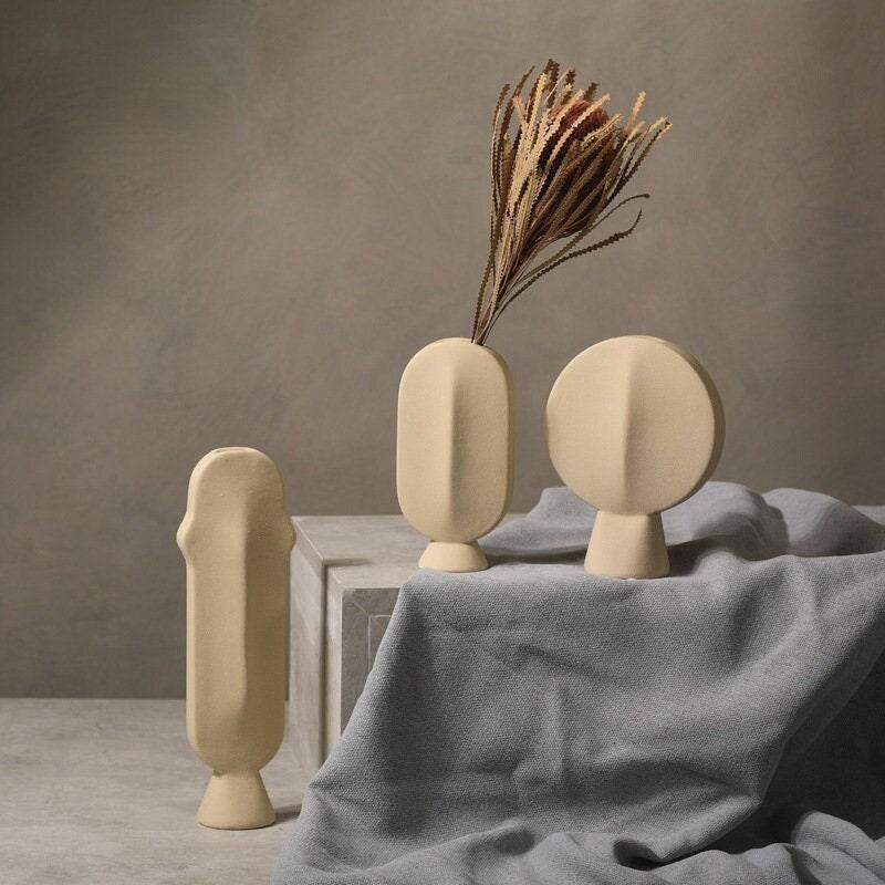 Hom & Ember – Frosted Ceramic Human Face Vase for Contemporary Elegance