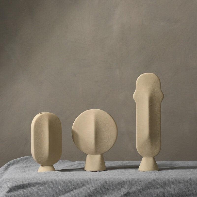 Hom & Ember – Frosted Ceramic Human Face Vase for Contemporary Elegance
