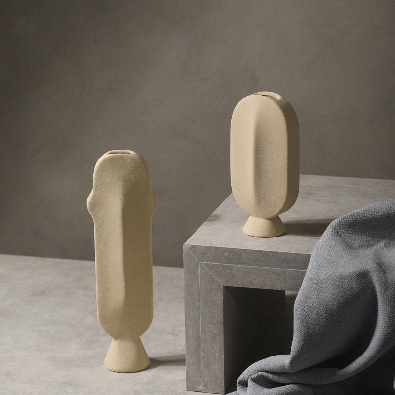 Hom & Ember – Frosted Ceramic Human Face Vase for Contemporary Elegance