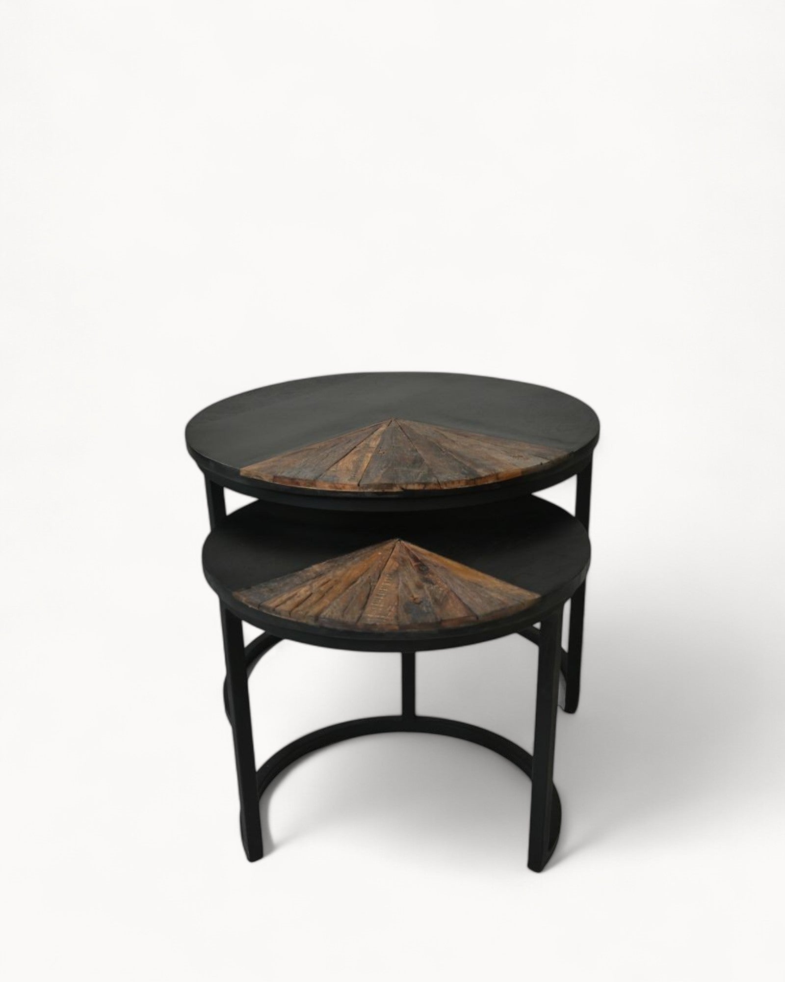 Hom & Ember - Round Table Teak and Metal Look