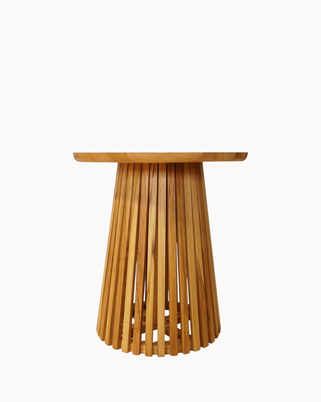 Hom & Ember - Round Side Table Oak Veneer Look