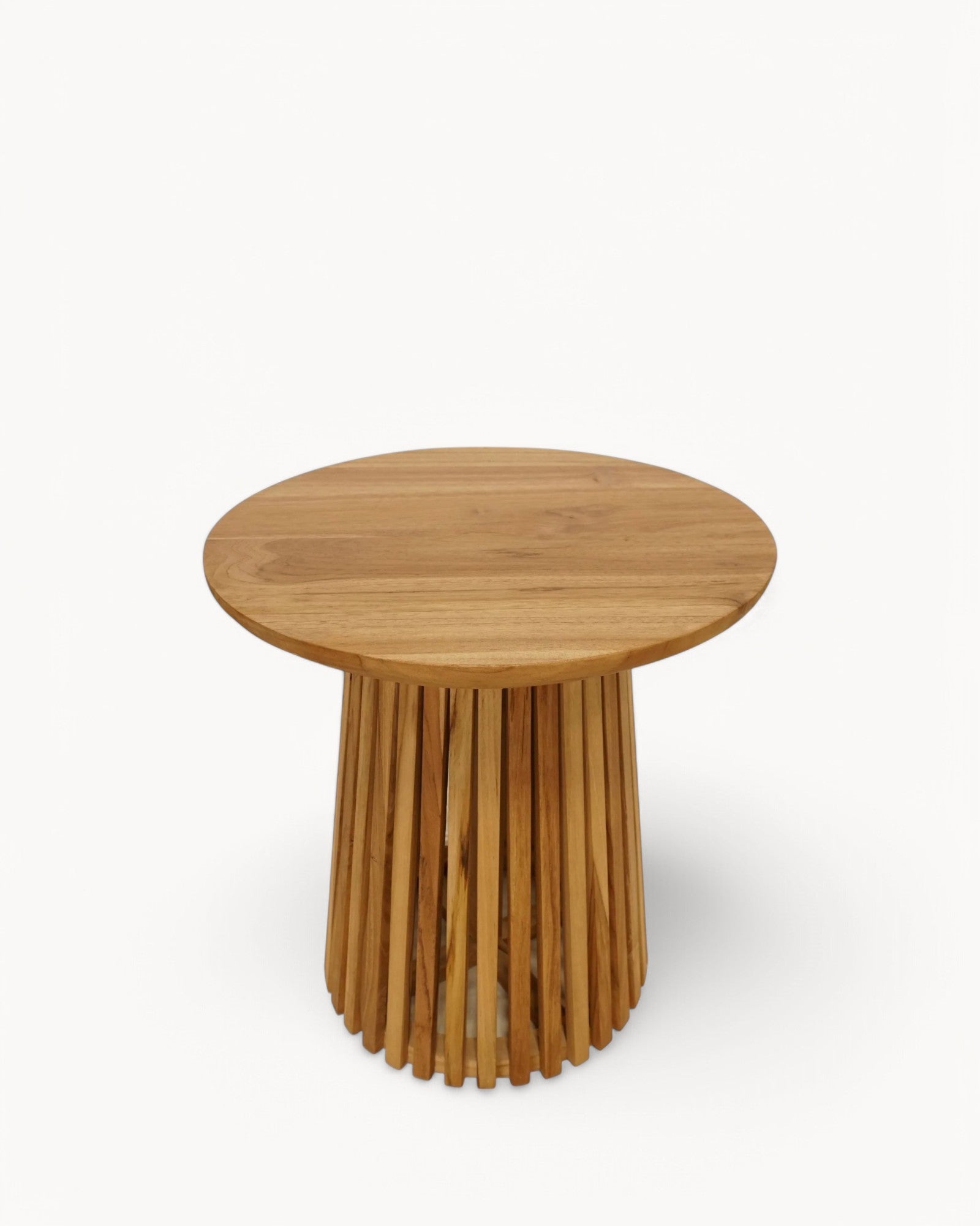 Hom & Ember - Round Side Table Oak Veneer Look