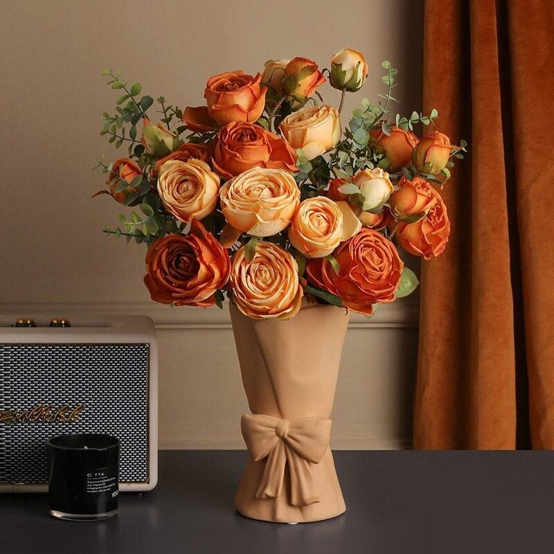 Hom & Ember – Art Deco Bow Tie Ceramic Vase in Minimalist Accent for a Sophisticated Touch - Hom & Ember