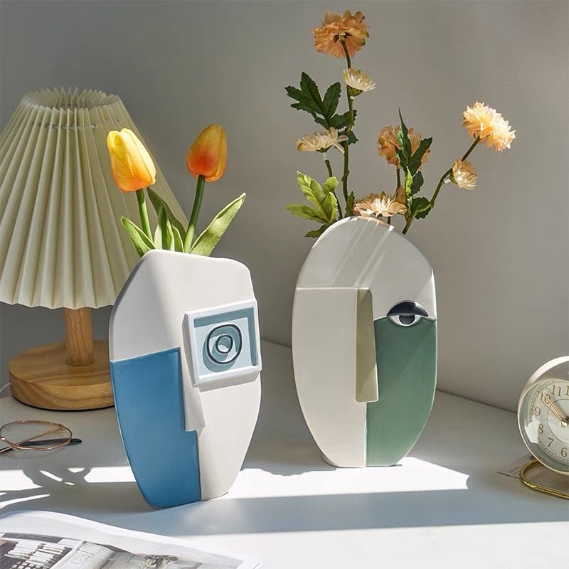 Hom & Ember – Artistic Face Ceramic Vase - Hom & Ember