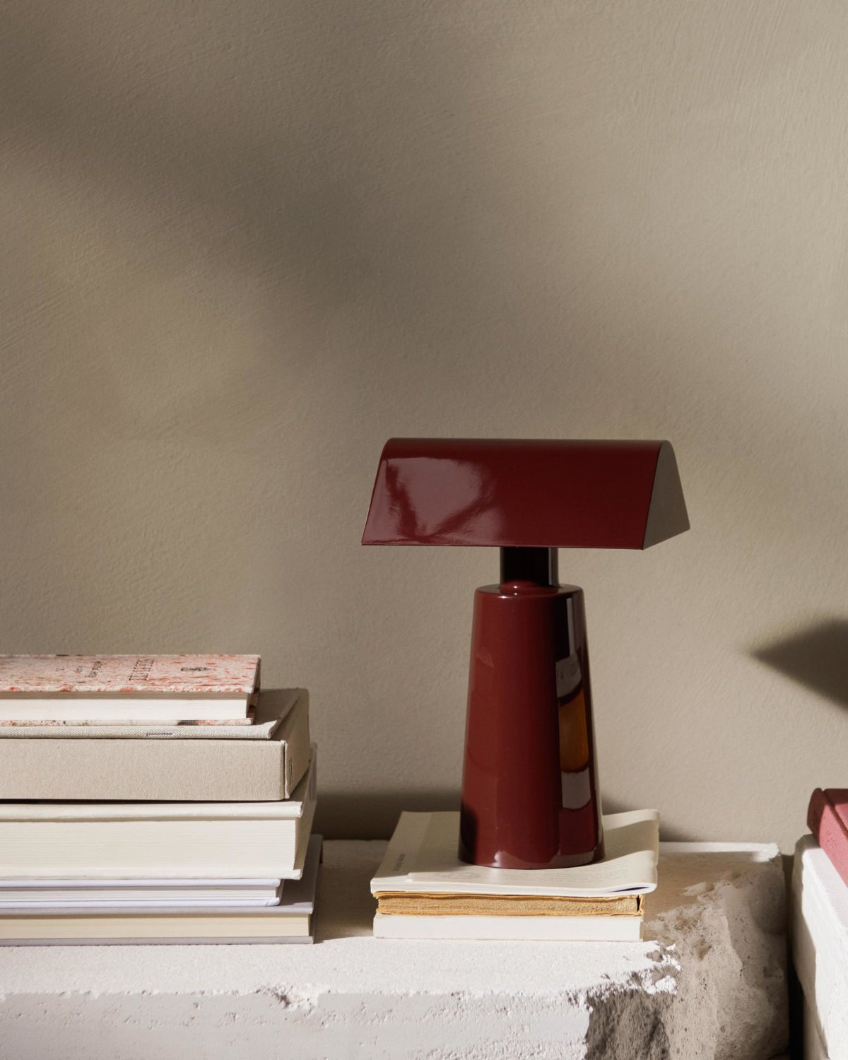 Hom & Ember – Caret Table Lamp - Hom & Ember