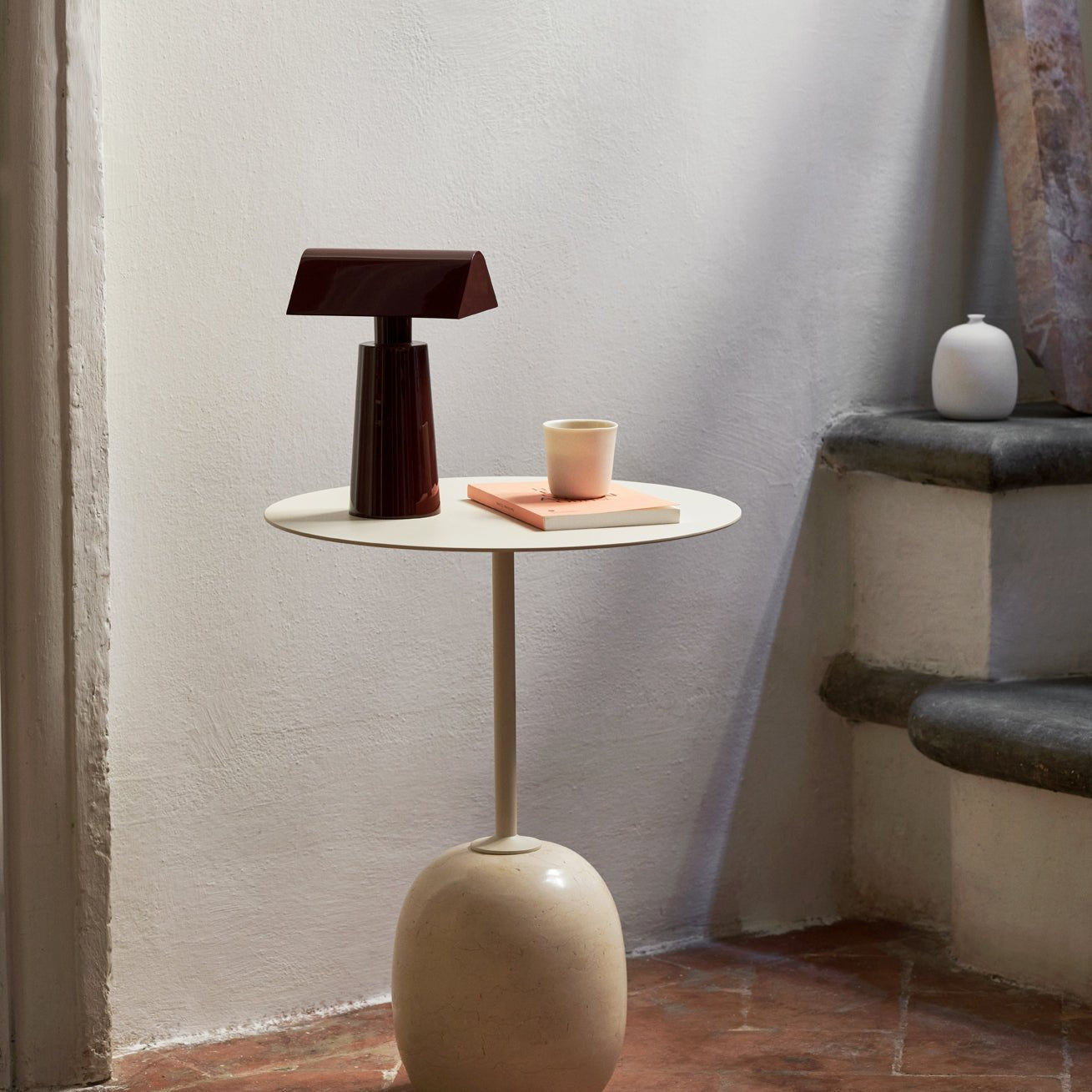 Hom & Ember – Caret Table Lamp - Hom & Ember