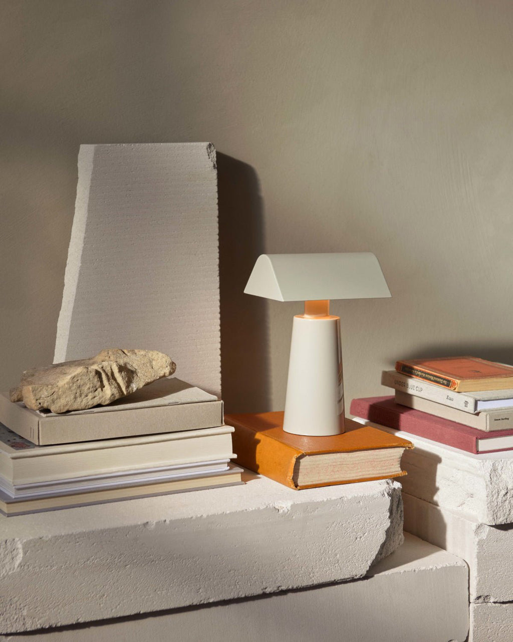 Hom & Ember – Caret Table Lamp - Hom & Ember