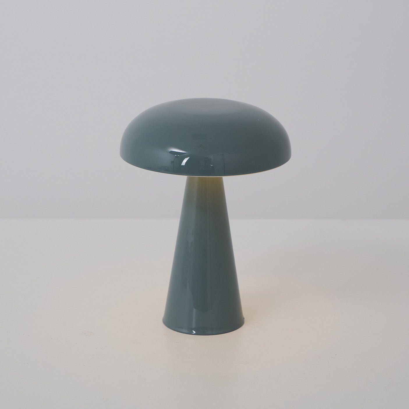 Hom & Ember – Como Table Lamp - Hom & Ember