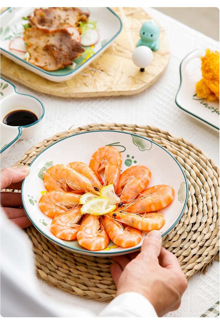 Hom & Ember – Dinosaur Cartoon Design Ceramic Plate for a Playful Touch - Hom & Ember