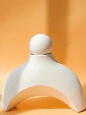 Hom & Ember – Elegant Abstract Ceramic Sculpture for a Serene Ambiance - Hom & Ember