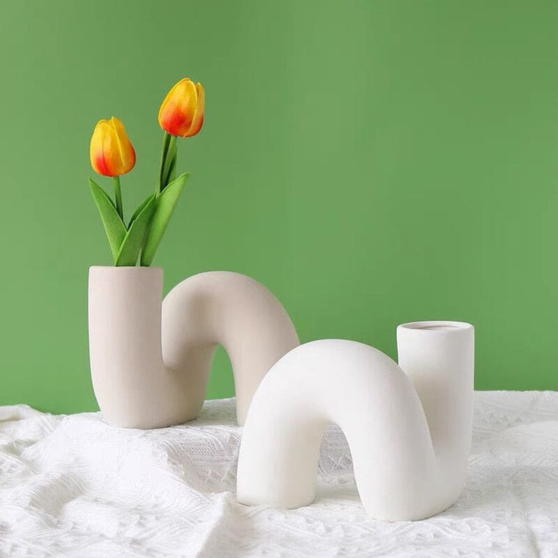 Hom & Ember – Elegant Abstract Ceramic Vase for Contemporary Interiors with Timeless Charm - Hom & Ember