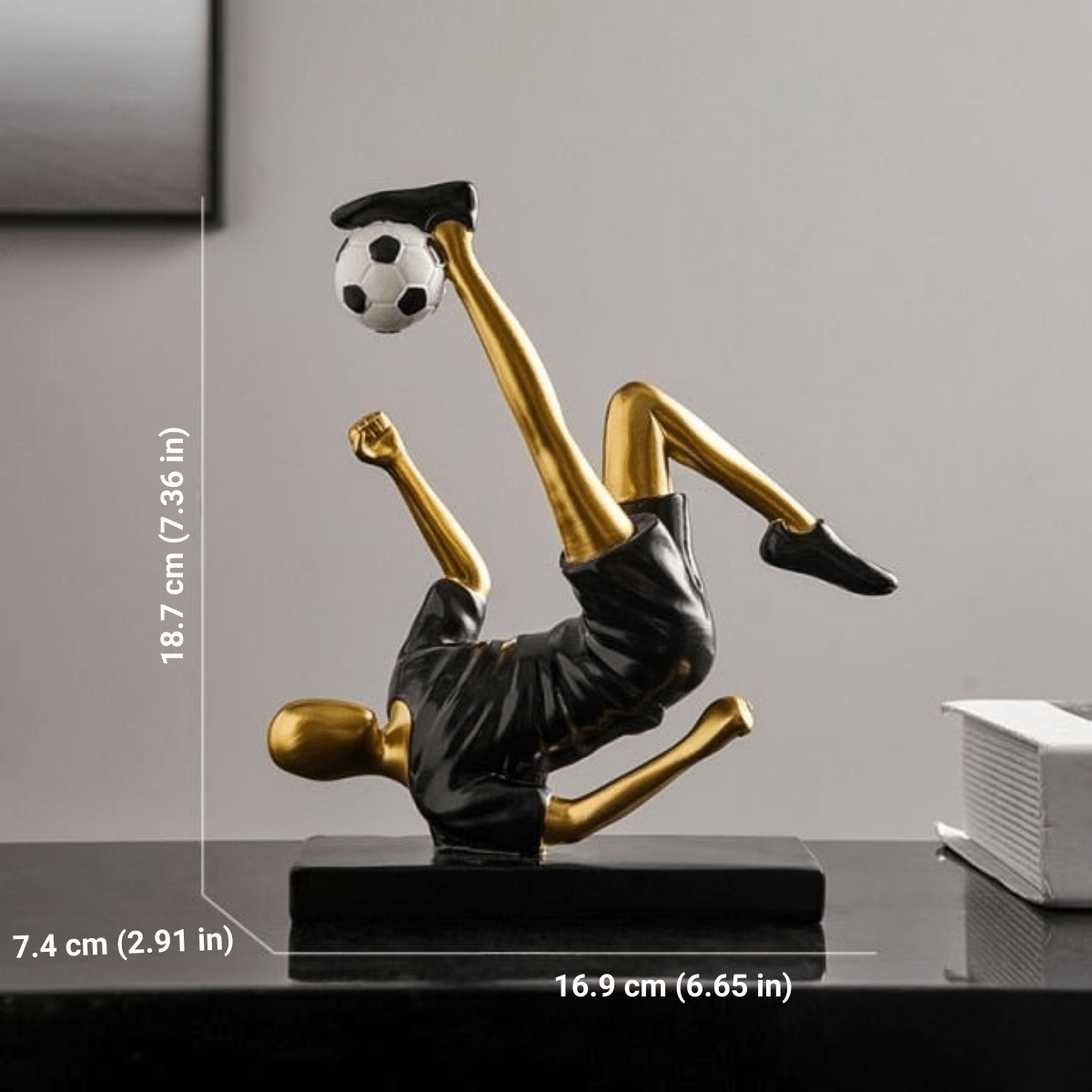 Hom & Ember – Elegant Abstract Footballer Sculpture in Polished Resin for a Contemporary Touch - Hom & Ember