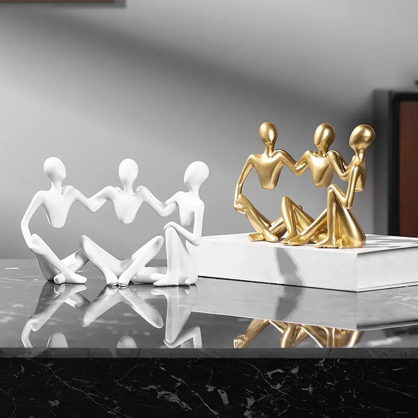 Hom & Ember – Elegant Abstract Resin Sculpture for Contemporary Spaces with Timeless Charm - Hom & Ember