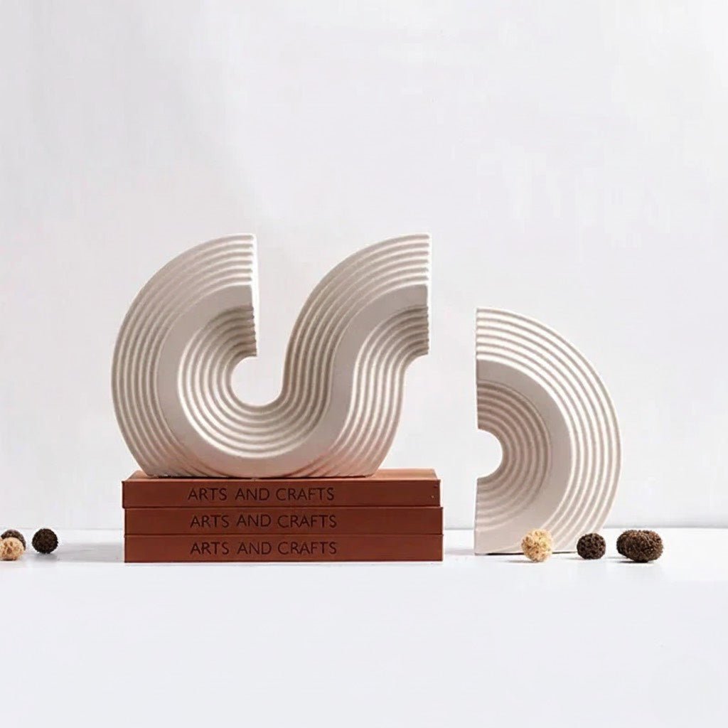 Hom & Ember – Elegant Arch - Shaped Bookends in Chic Marble for a Stylish Touch - Hom & Ember