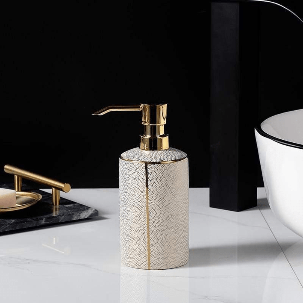 Hom & Ember – Elegant Bathroom Accessory Set for a Refined Look - Hom & Ember