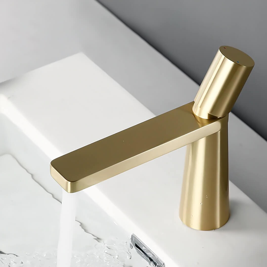 Hom & Ember – Elegant Bathroom Sink Tap in Polished Chrome for a Serene Ambiance - Hom & Ember