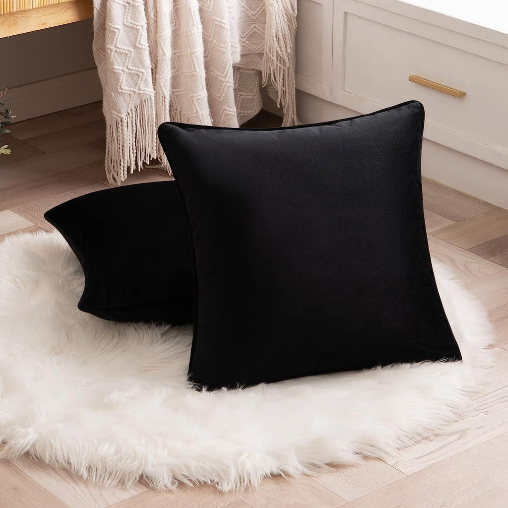 Hom & Ember – Elegant Black and White Velvet Cushion Cover for Contemporary Living Spaces - Hom & Ember