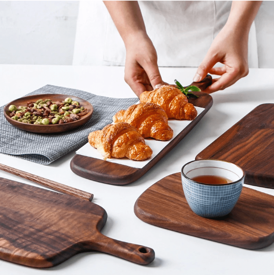 Hom & Ember – Elegant Black Walnut Chopping Board for Culinary Masterpieces - Hom & Ember