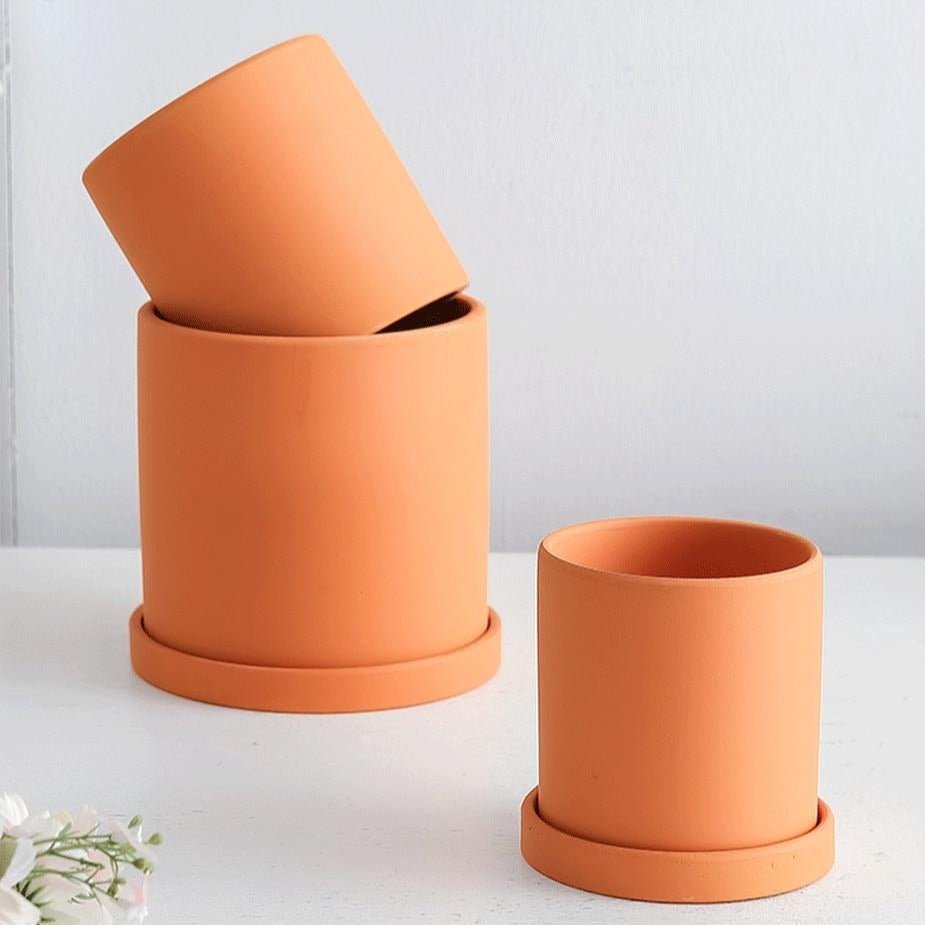 Hom & Ember – Elegant Ceramic Planter with Matching Saucer for a Serene Ambiance - Hom & Ember