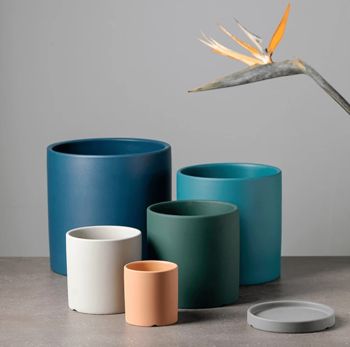 Hom & Ember – Elegant Ceramic Planter with Matching Saucer for a Serene Ambiance - Hom & Ember