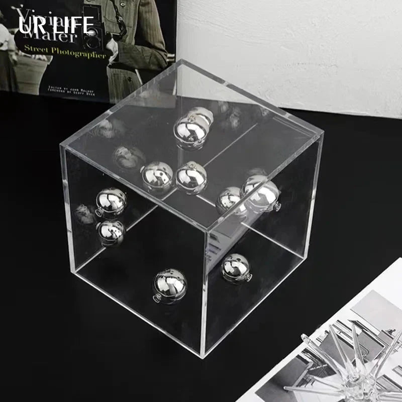 Hom & Ember – Elegant Decorative Cube Floating Spheres for a Captivating 3D Modern Effect - Hom & Ember