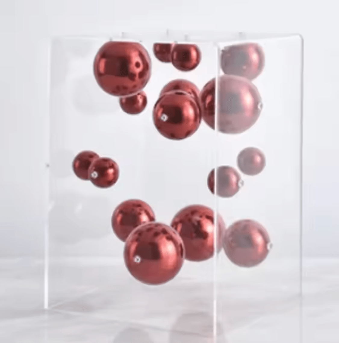 Hom & Ember – Elegant Decorative Cube Floating Spheres for a Captivating 3D Modern Effect - Hom & Ember