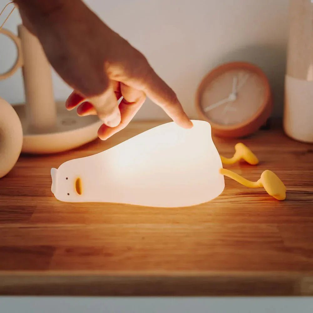 Hom & Ember – Elegant Duck - Shaped Ambient Lamp in Soft Silicone for a Serene Ambiance - Hom & Ember