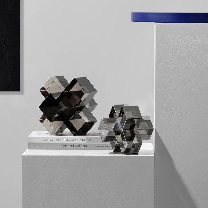 Hom & Ember – Elegant Geometric Crystal Sculpture for a Touch of Timeless Charm - Hom & Ember