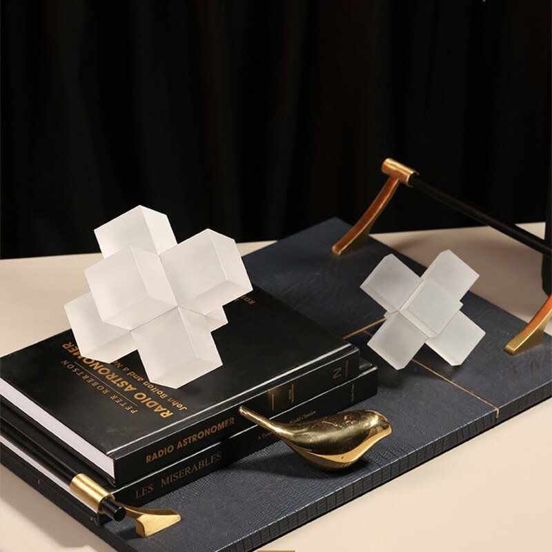 Hom & Ember – Elegant Geometric Crystal Sculpture for a Touch of Timeless Charm - Hom & Ember