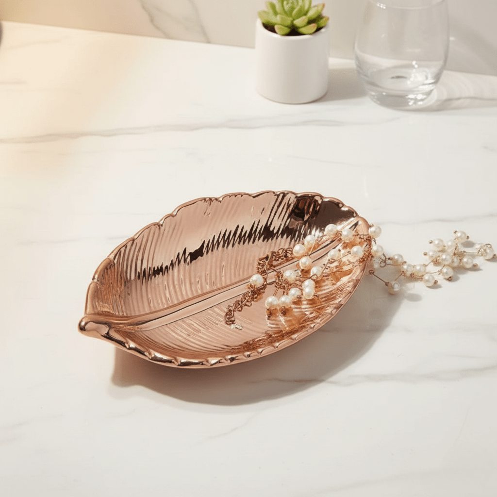 Hom & Ember – Elegant Glossy Ceramic Decorative Storage Tray for Organised Sophistication - Hom & Ember