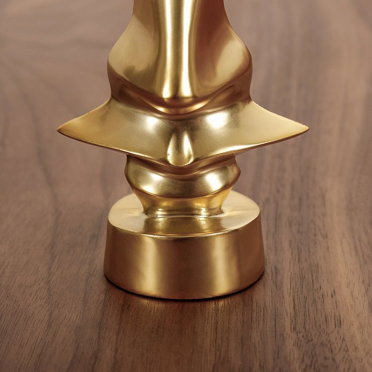 Hom & Ember – Elegant Gold Metal Nose and Glasses Sculpture for a Chic Display with Timeless Charm - Hom & Ember