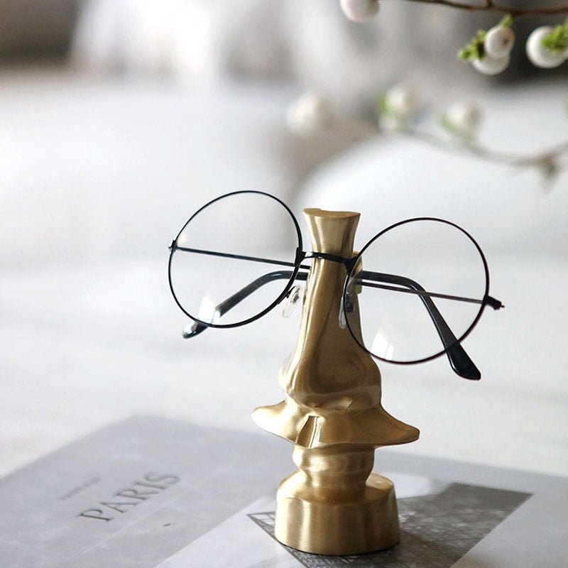 Hom & Ember – Elegant Gold Metal Nose and Glasses Sculpture for a Chic Display with Timeless Charm - Hom & Ember