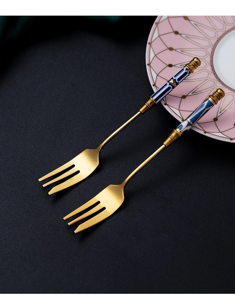 Hom & Ember – Elegant Golden Cutlery Set for Mediterranean - Inspired Dining, Perfect for a Serene Ambiance - Hom & Ember