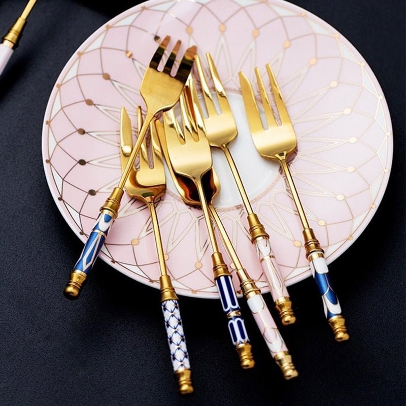 Hom & Ember – Elegant Golden Cutlery Set for Mediterranean - Inspired Dining, Perfect for a Serene Ambiance - Hom & Ember