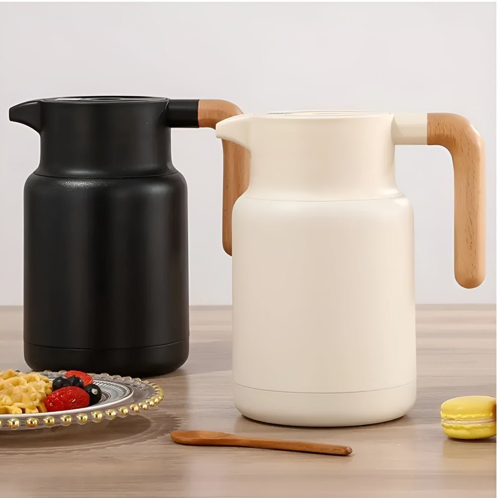 Hom & Ember – Elegant Insulated Carafe with Natural Wooden Handle for a Serene Ambiance - Hom & Ember