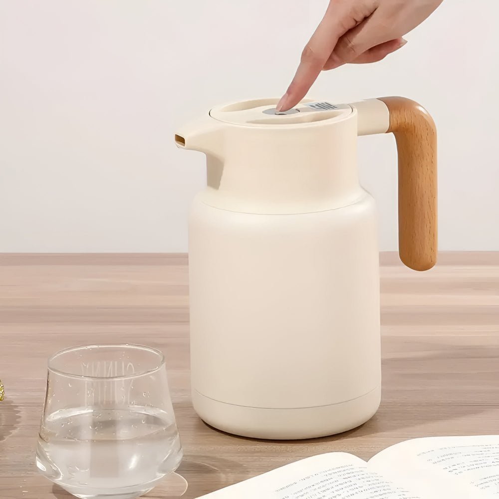 Hom & Ember – Elegant Insulated Carafe with Natural Wooden Handle for a Serene Ambiance - Hom & Ember