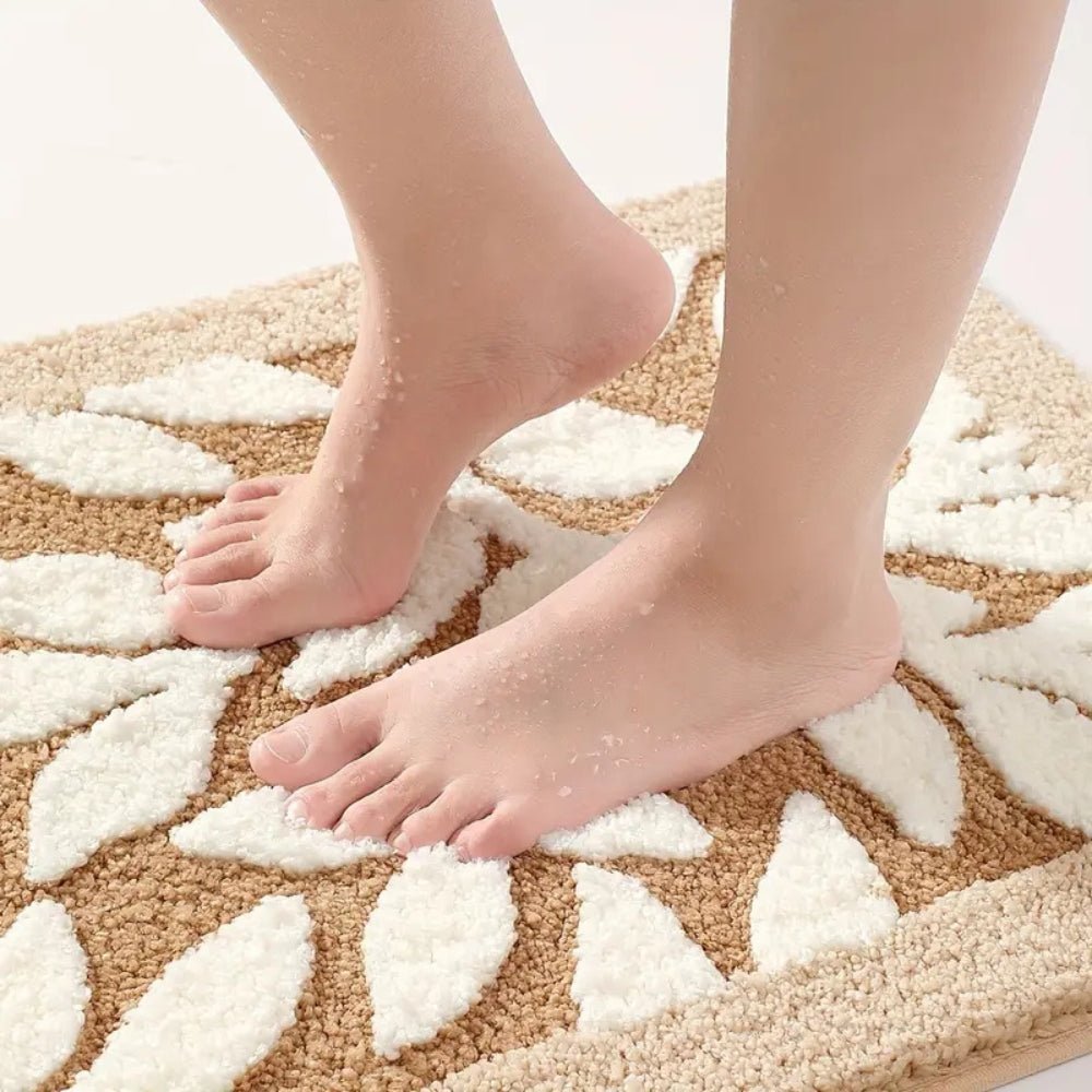 Hom & Ember – Elegant Leaf Pattern Bath Mat for a Stylish Comfort and Serene Bathroom Ambiance - Hom & Ember