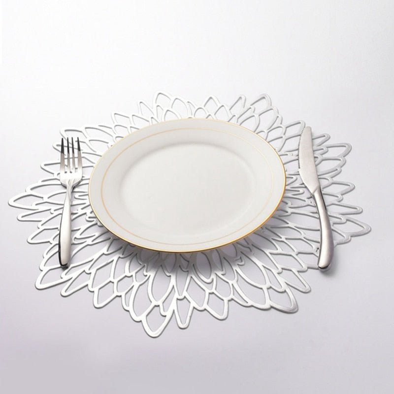 Hom & Ember – Elegant Leaf - Shaped Table Mats Crafted from Premium Materials for a Touch of Sophistication - Hom & Ember