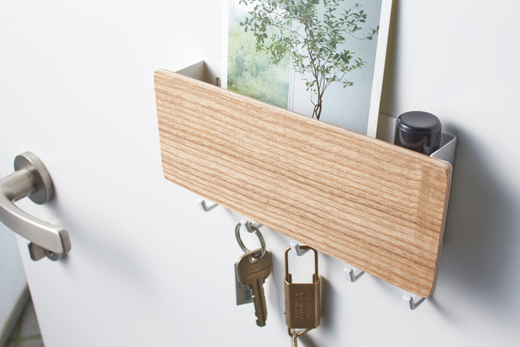 Hom & Ember – Elegant Magnetic Key Holder Crafted from Steel and Wood for a Chic Organised Space - Hom & Ember