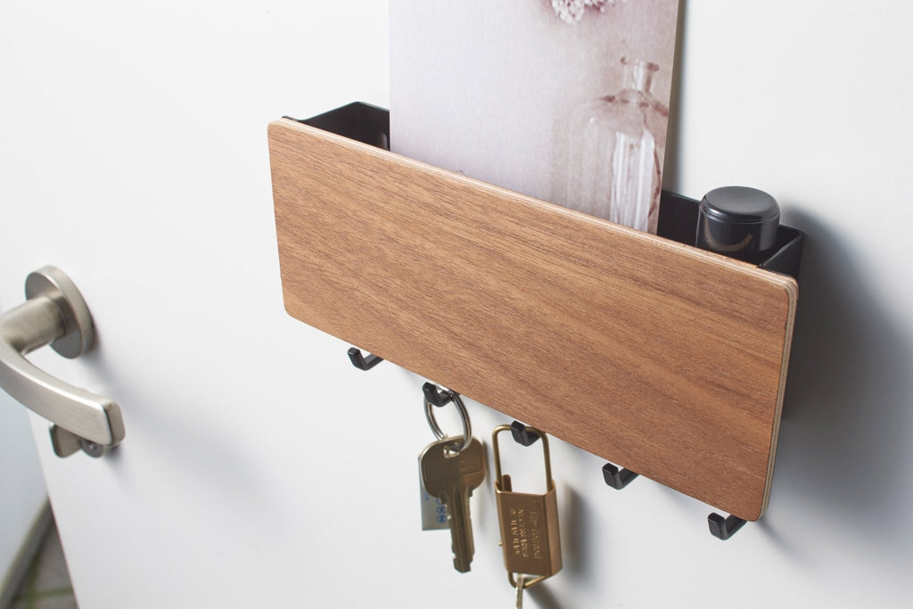 Hom & Ember – Elegant Magnetic Key Holder Crafted from Steel and Wood for a Chic Organised Space - Hom & Ember