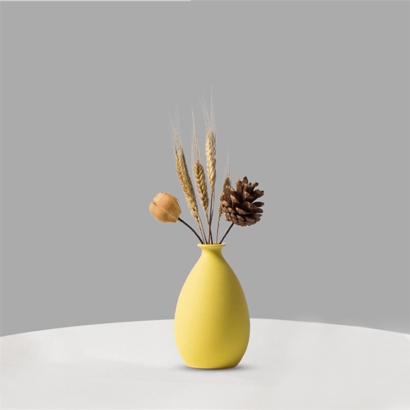 Hom & Ember – Elegant Matte Finish Ceramic Vases in Vibrant Hues for a Serene Ambiance - Hom & Ember