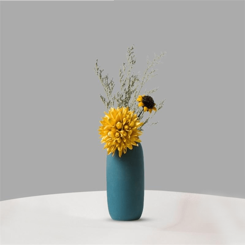 Hom & Ember – Elegant Matte Finish Ceramic Vases in Vibrant Hues for a Serene Ambiance - Hom & Ember