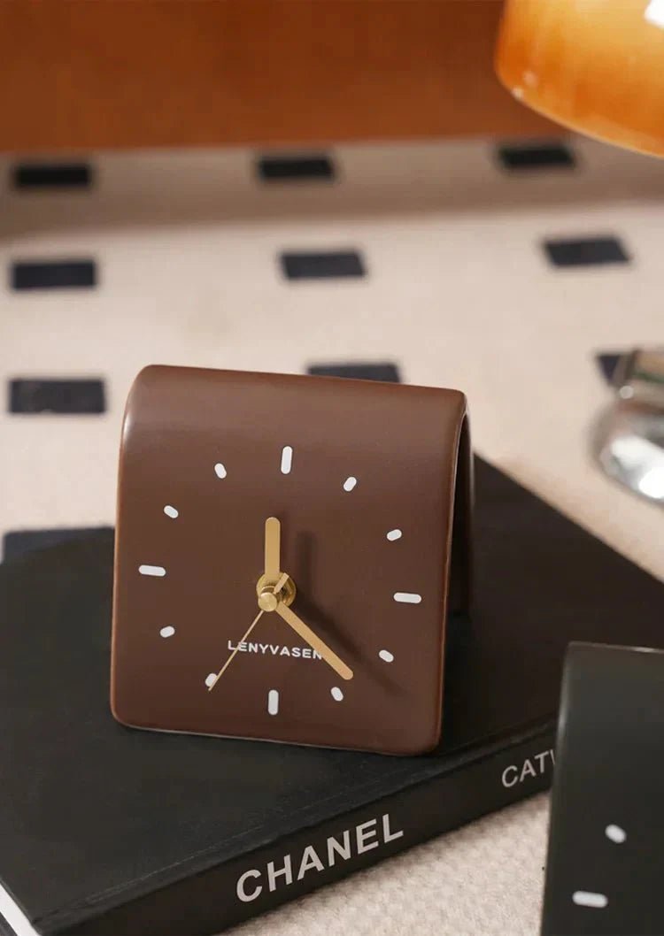 Hom & Ember – Elegant Mini Ceramic Desk Clock for a Serene Ambiance - Hom & Ember