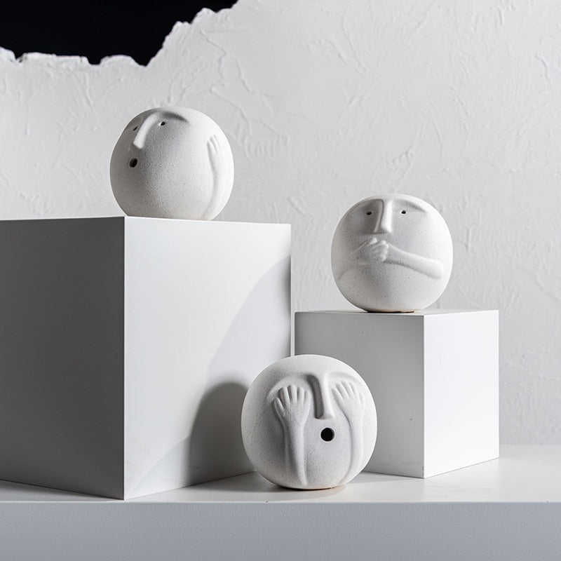 Hom & Ember – Elegant Minimalist Ceramic Sculpture in Soft Tones for a Serene Ambiance - Hom & Ember