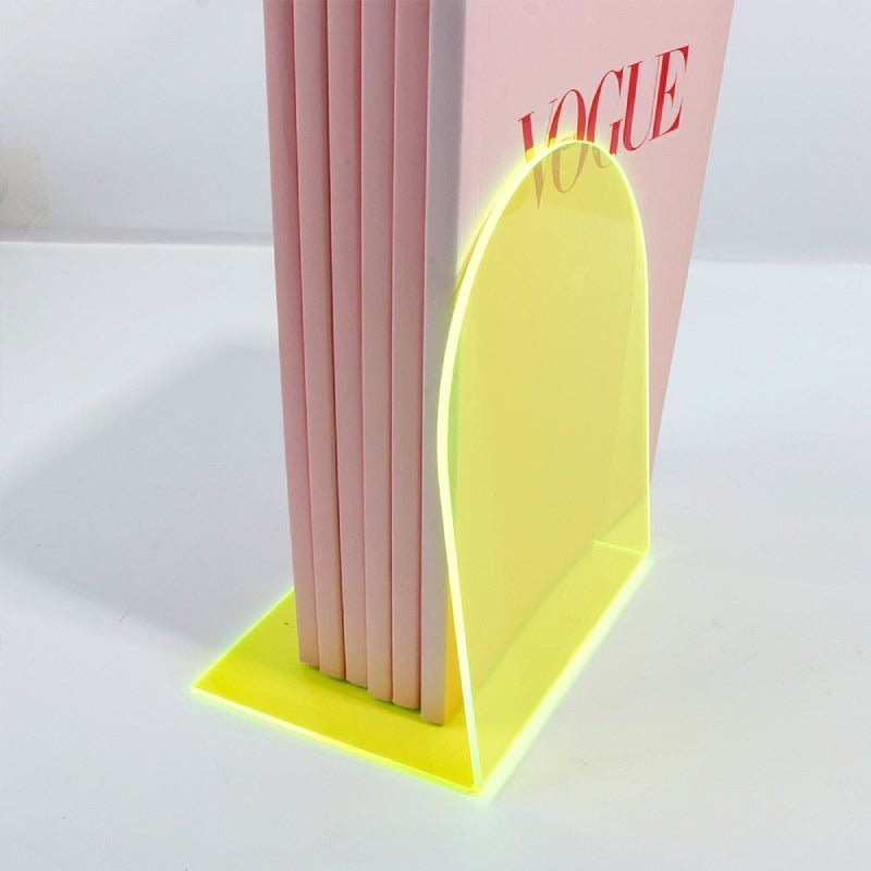Hom & Ember – Elegant Neon Acrylic Bookends for a Contemporary Touch - Hom & Ember