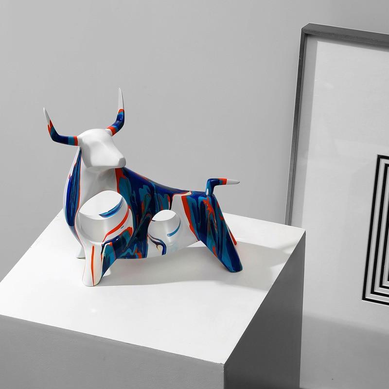 Hom & Ember – Elegant Norwegian Bull Figurine in Premium Resin for a Stylish Display with Timeless Charm - Hom & Ember