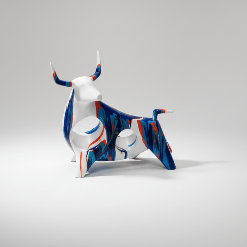 Hom & Ember – Elegant Norwegian Bull Figurine in Premium Resin for a Stylish Display with Timeless Charm - Hom & Ember