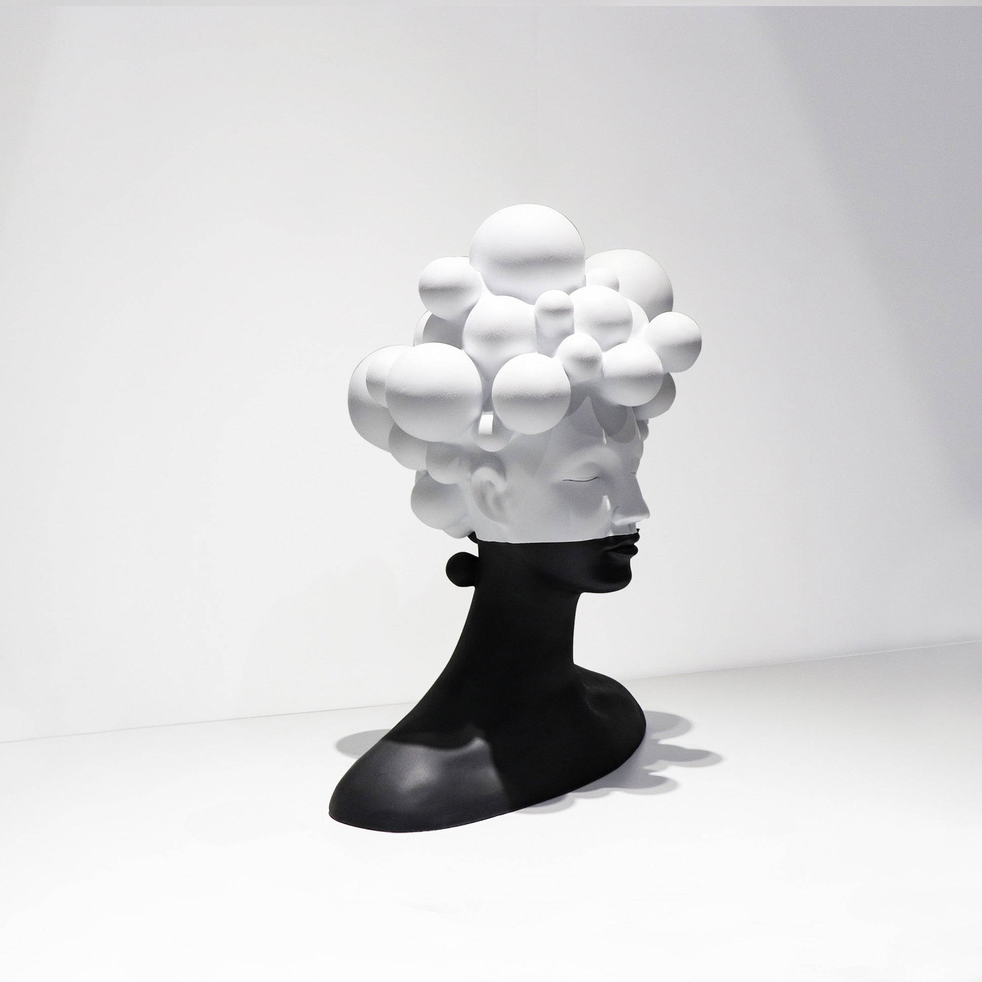 Hom & Ember – Elegant Resin Statue of a Mysterious Woman for a Captivating Display with Timeless Charm - Hom & Ember